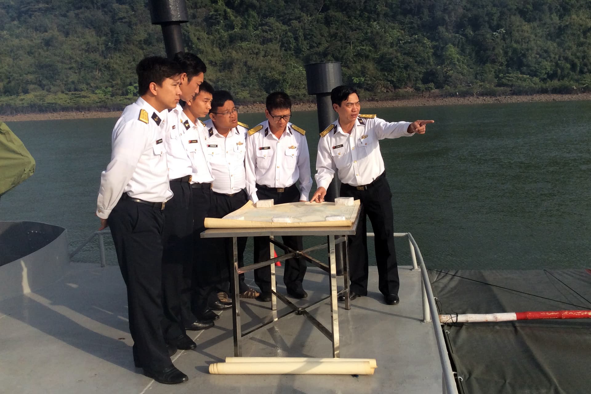 100% cán bộ tham gia hội thao tác nghiệp vận động hàng hải đạt khá, giỏi