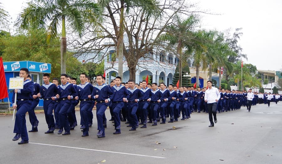 Hơn 300 cán bộ, chiến sĩ Lữ đoàn 147 hưởng ứng Ngày chạy thể thao CISM