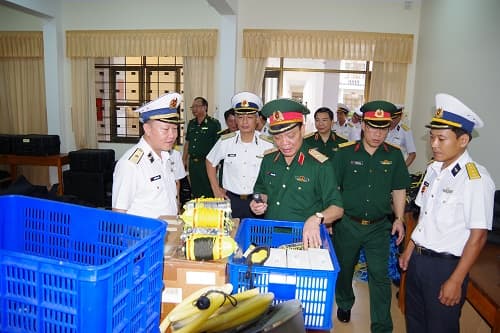 Phó Tổng Tham mưu trưởng Quân đội nhân dân Việt Nam thăm, kiểm tra Học viện Hải quân