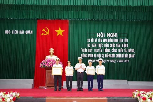 Học viện Hải quân: Sơ kết 5 năm thực hiện Cuộc vận động “Phát huy truyền thống, cống hiến tài năng, xứng danh Bộ đội Cụ Hồ - Người chiến sĩ Hải quân”.