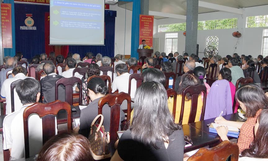 Học viện Hải quân: Nói chuyện chuyên đề về biển, đảo cho 350 cán bộ, đảng viên phường Vĩnh Hòa, TP. Nha Trang