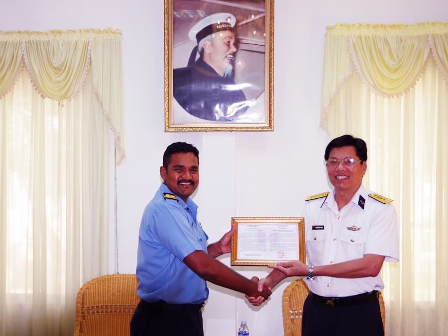 Chuyên gia Ấn Độ hoàn thành nhiệm kỳ hỗ trợ giảng dạy tiếng Anh tại Học viện Hải quân