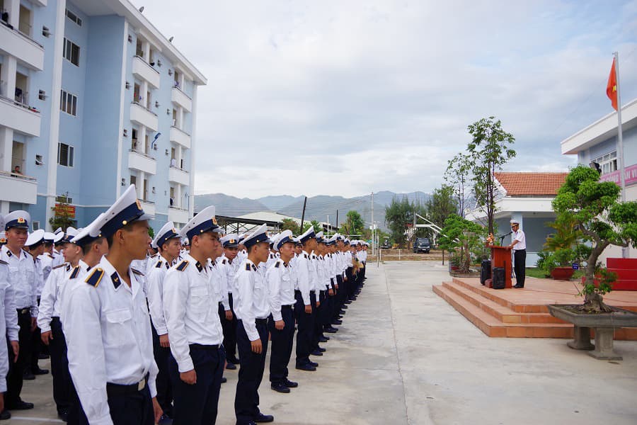 Học viện Hải quân: Đưa học viên Khóa 63 huấn luyện tạo nguồn tại Trường Sĩ quan Lục quân 2