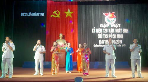 Lữ đoàn 170 gặp mặt nhân kỷ niệm 129 năm Ngày sinh Chủ tịch Hồ Chí Minh
