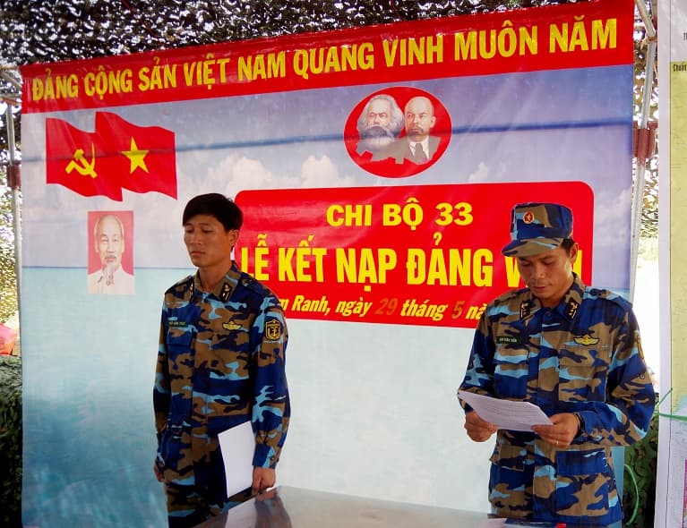 Phát huy vai trò công tác đảng, công tác chính trị trong huấn luyện ở Lữ đoàn 679