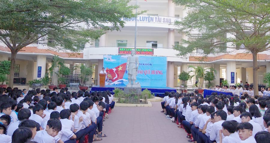 Lữ đoàn 681 tuyên truyền biển, đảo và thu hút nguồn nhân lực tại tỉnh Bình Thuận