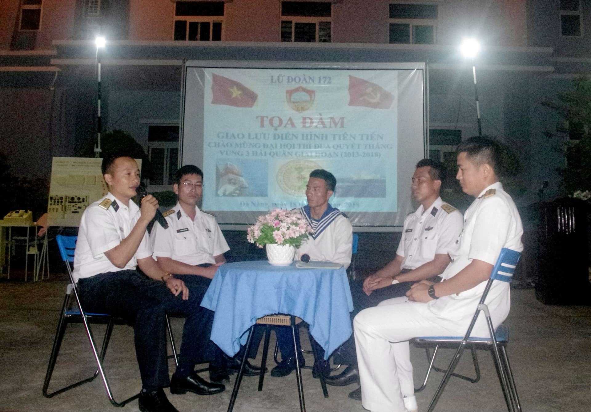 Lữ đoàn 172 giao lưu điển hình tiên tiến
