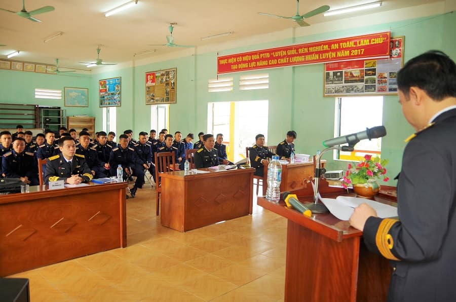 Lữ đoàn 147 bồi dưỡng lý luận chính trị cho đối tượng kết nạp Đảng