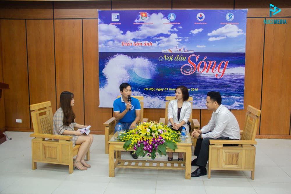 Tọa đàm, triển lãm “Nơi đầu sóng”