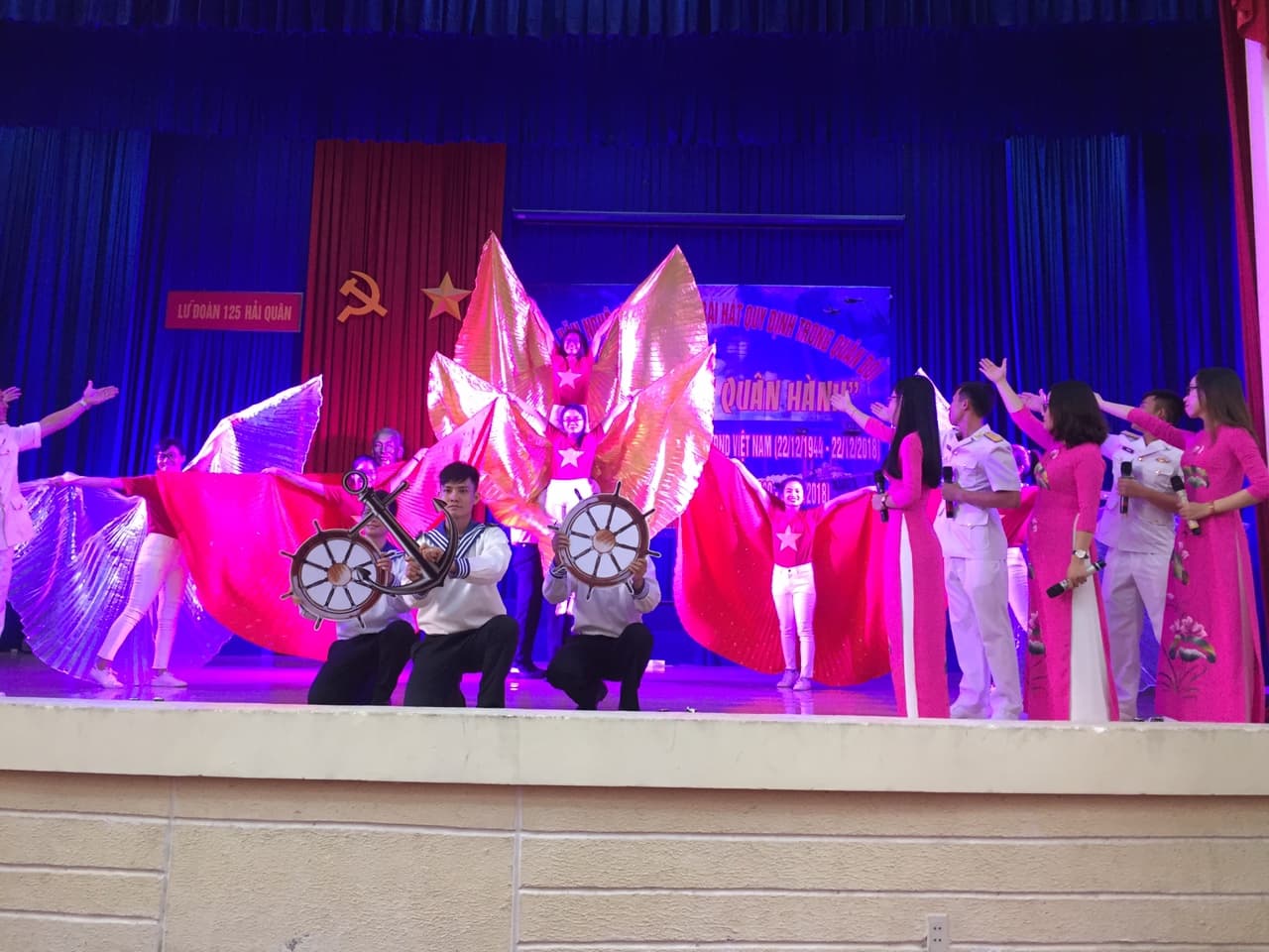 Lữ đoàn 125 thi các bài hát quy định trong Quân đội