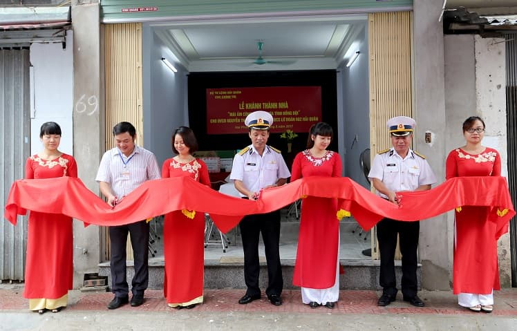 Lữ đoàn 602 bàn giao nhà "Mái ấm công đoàn, nghĩa tình đồng đội"