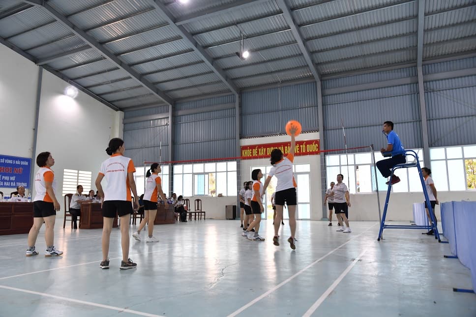 Hội Phụ nữ Vùng 5 Hải quân và Hội Liên hiệp phụ nữ phường An Thới giao lưu bóng chuyền hơi