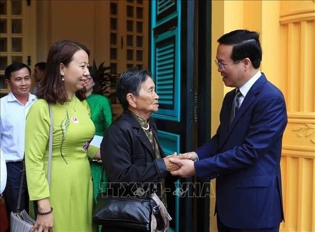 Quyết định của Chủ tịch nước về việc tặng quà Tết Nguyên đán Giáp Thìn 2024