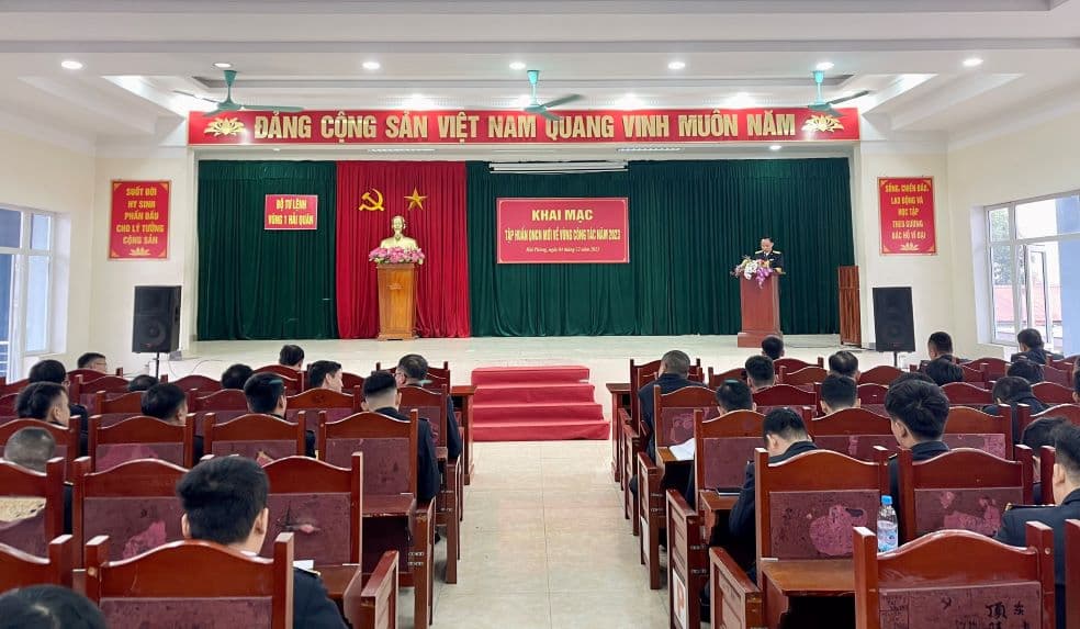 Vùng 1: Khai mạc lớp tập huấn QNCN mới về Vùng nhận công tác