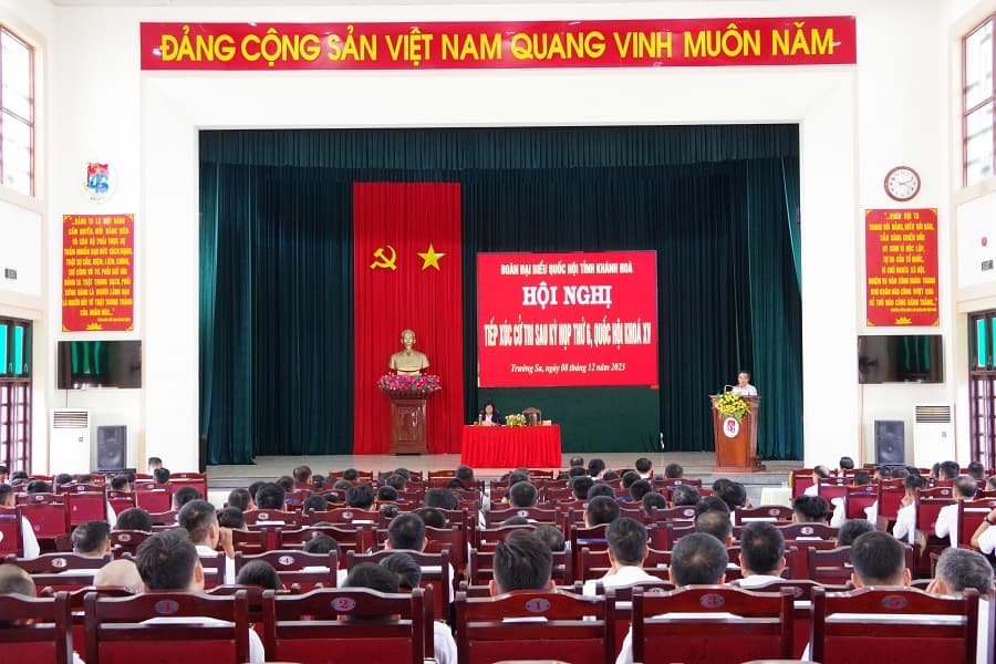 Đại biểu Quốc hội tỉnh Khánh Hòa tiếp xúc cử tri huyện Trường Sa