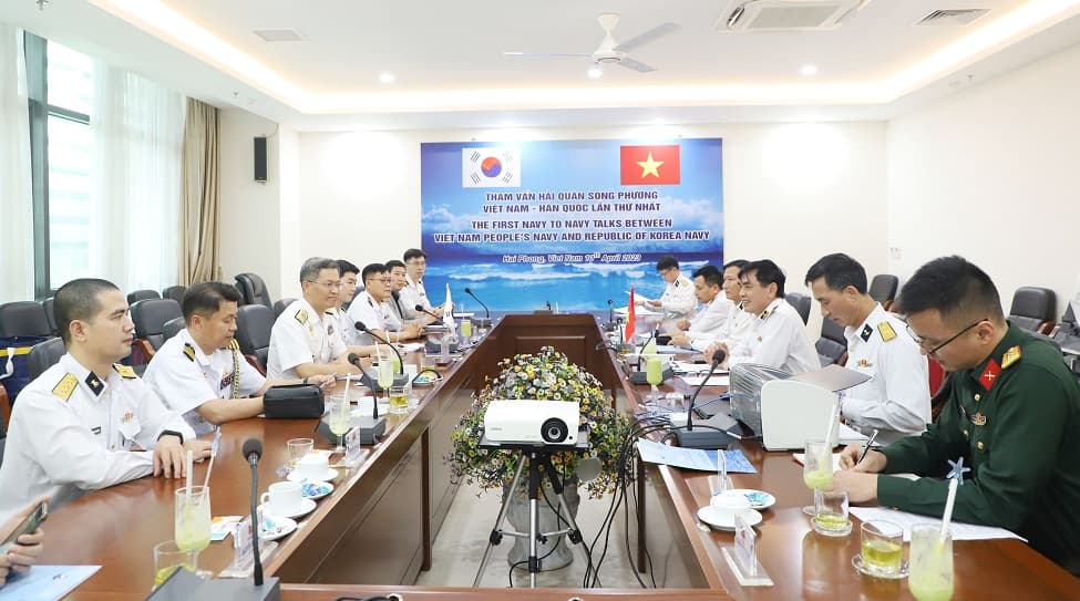 Hải quân Việt Nam - Hải quân Hàn Quốc tham vấn song phương lần thứ nhất