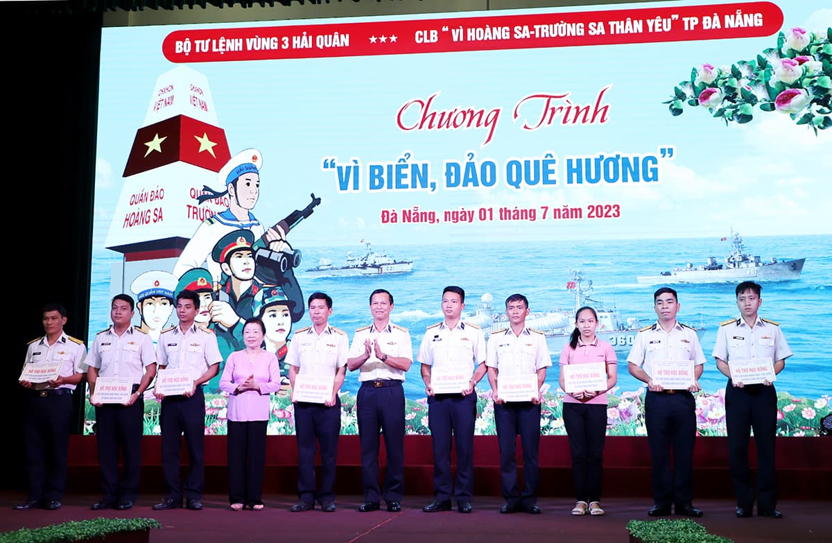 Chương trình "Vì biển đảo quê hương" tại Vùng 3