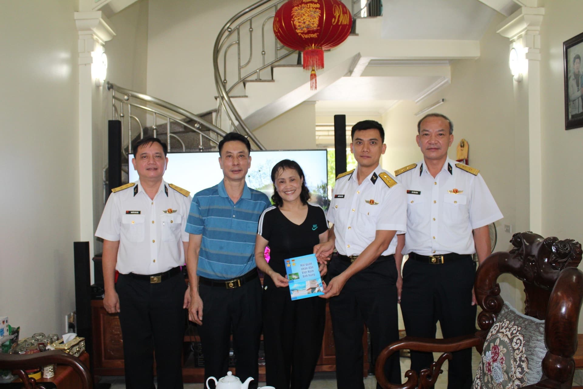 Công ty Hải Thành thăm, tặng quà thân nhân liệt sĩ