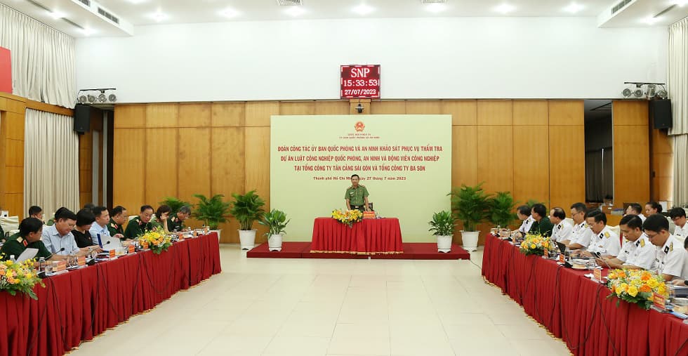 Đoàn khảo sát Ủy ban Quốc phòng và An ninh của Quốc hội làm việc với Tổng công ty Tân cảng Sài Gòn