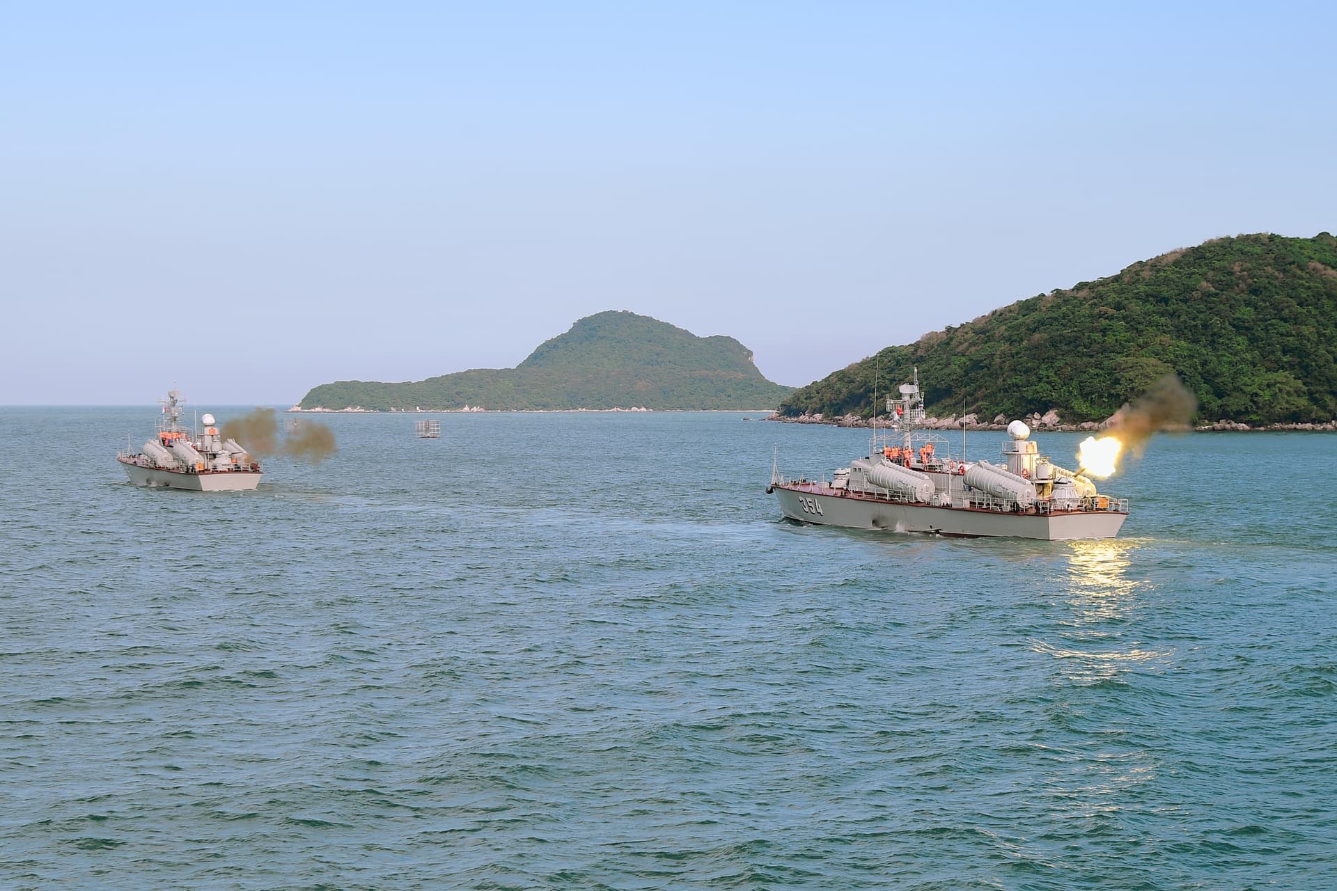 Vùng 1 kiểm tra bắn đạn thật trên biển năm 2023