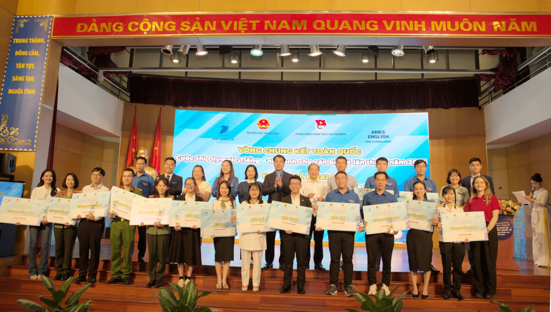 Học viện Hải quân tham dự vòng chung kết toàn quốc Cuộc thi Olympic tiếng Anh