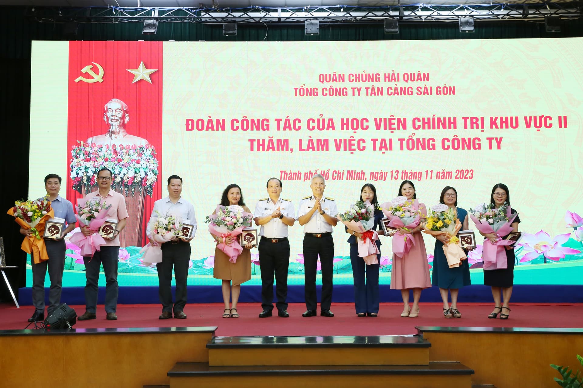 Đoàn công tác Học viện Chính trị Khu vực 2 thăm, làm việc với Tổng công ty Tân cảng Sài Gòn