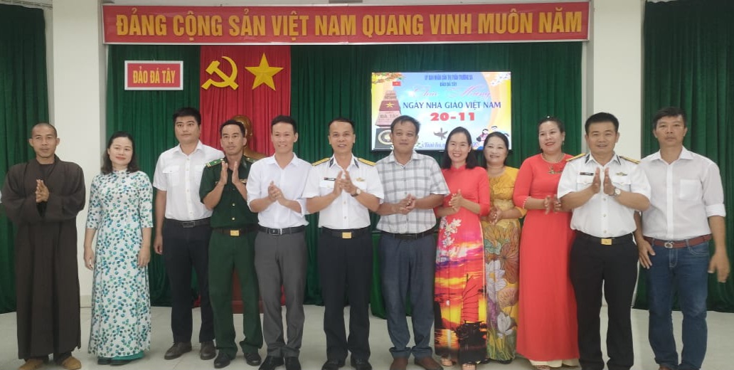Huyện Trường Sa gặp mặt kỷ niệm Ngày nhà giáo Việt Nam năm 2023