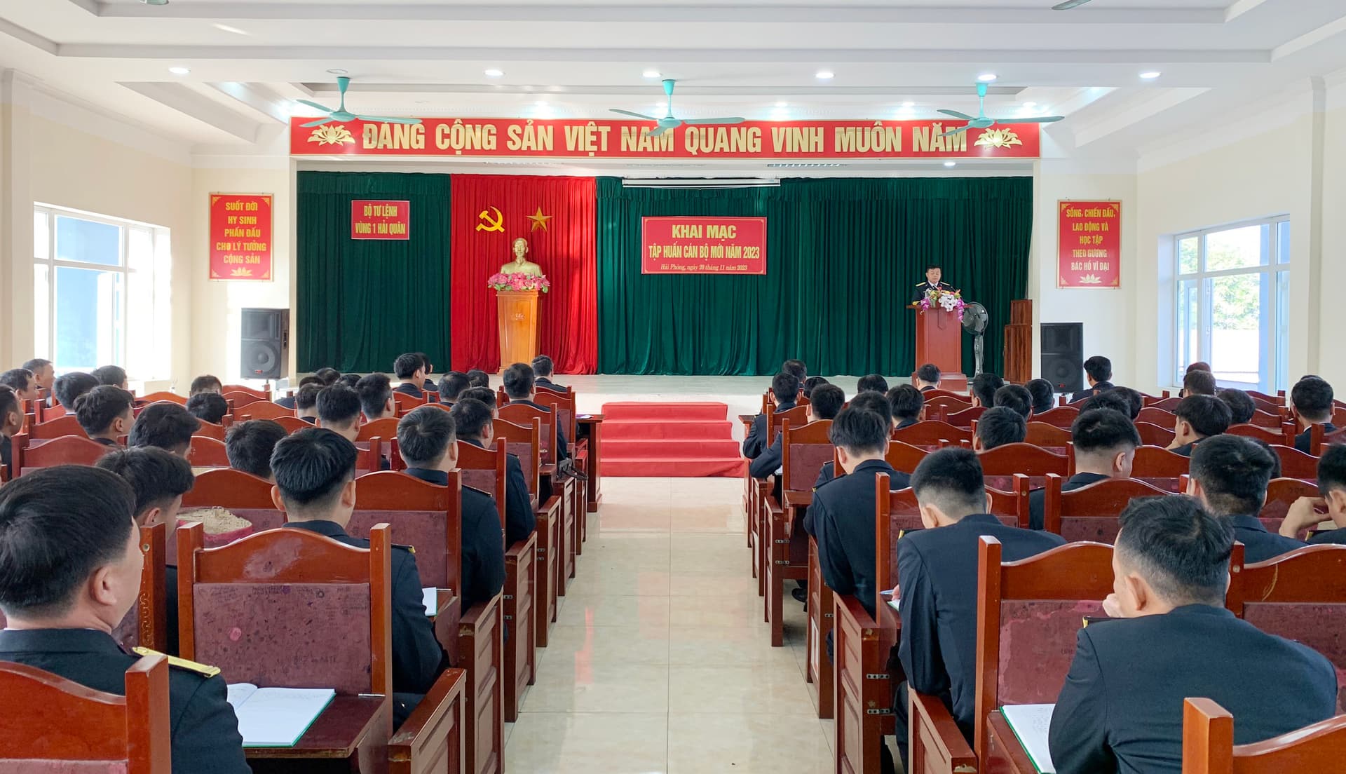 Tập huấn cán bộ mới về nhận công tác tại Vùng 1 năm 2023