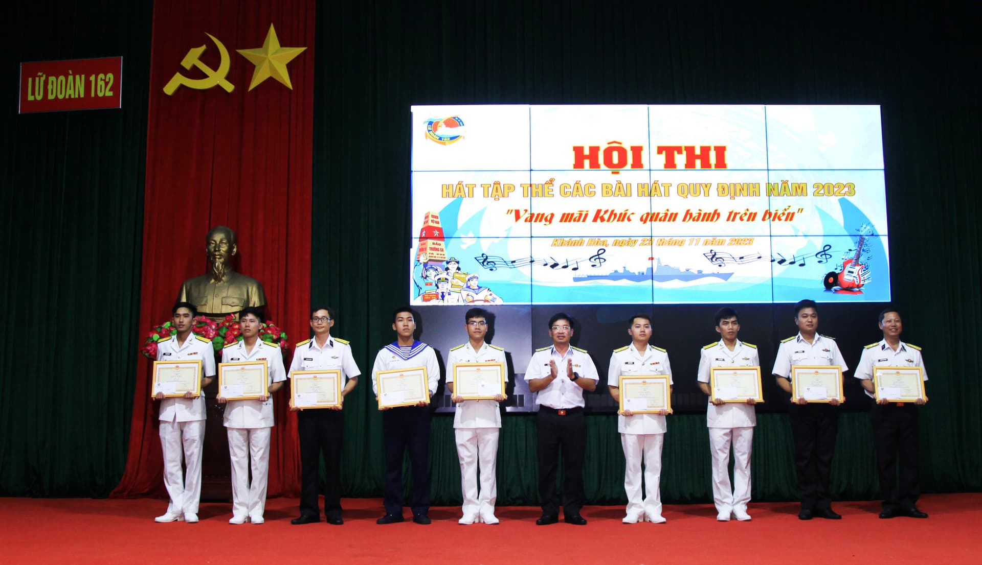 Lữ đoàn 162: Thi hát tập thể các bài hát quy định, ca khúc truyền thống