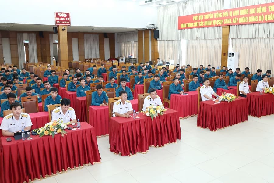 Tổng công ty Tân cảng Sài Gòn hưởng ứng Ngày pháp luật Việt Nam năm 2023