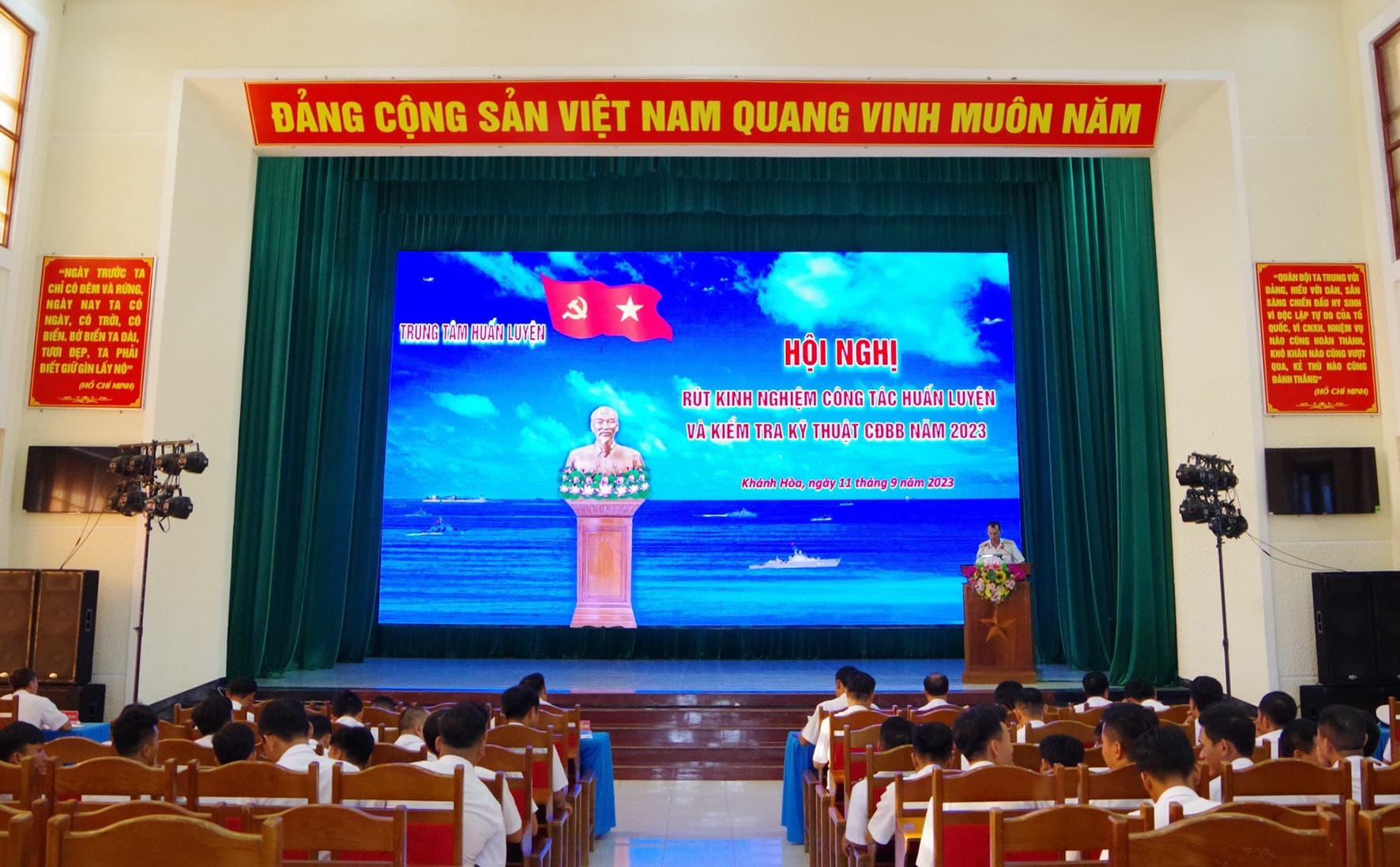 Trung tâm Huấn luyện Vùng 4: Rút kinh nghiệm huấn luyện và kiểm tra kỹ thuật chiến đấu bộ binh năm 2023
