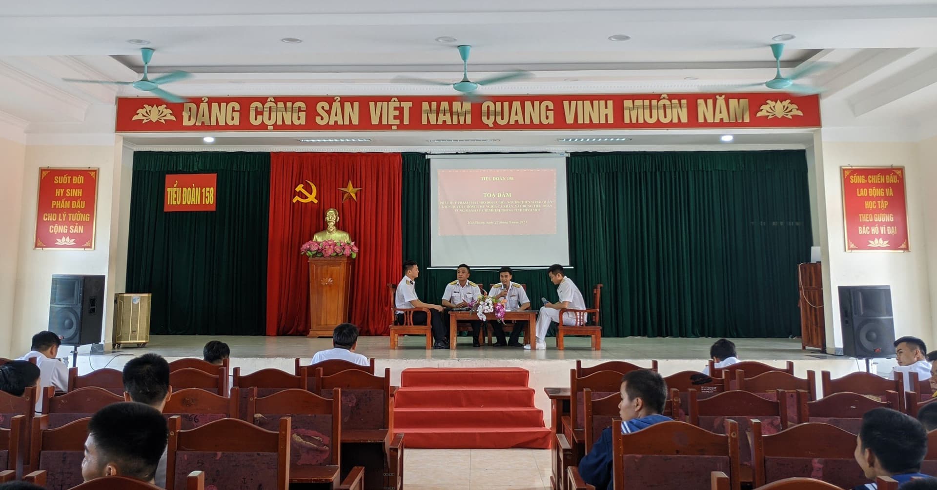 Tiểu đoàn 158: Tọa đàm phát huy phẩm chất “Bộ đội Cụ Hồ - Người chiến sĩ Hải quân”