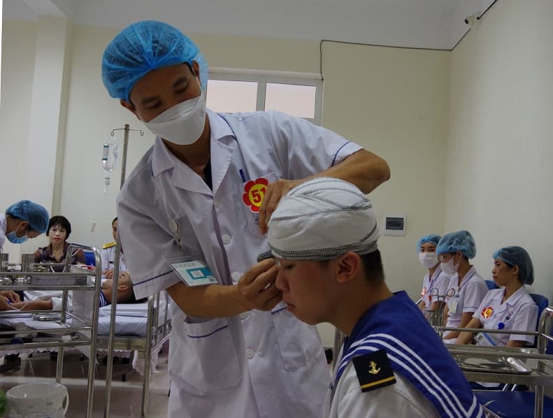 Viện Y học Hải quân: 57 thí sinh thi điều dưỡng viên giỏi, thanh lịch