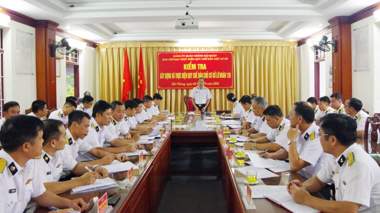 Lữ đoàn 126 thực hiện tốt quy chế dân chủ cơ sở