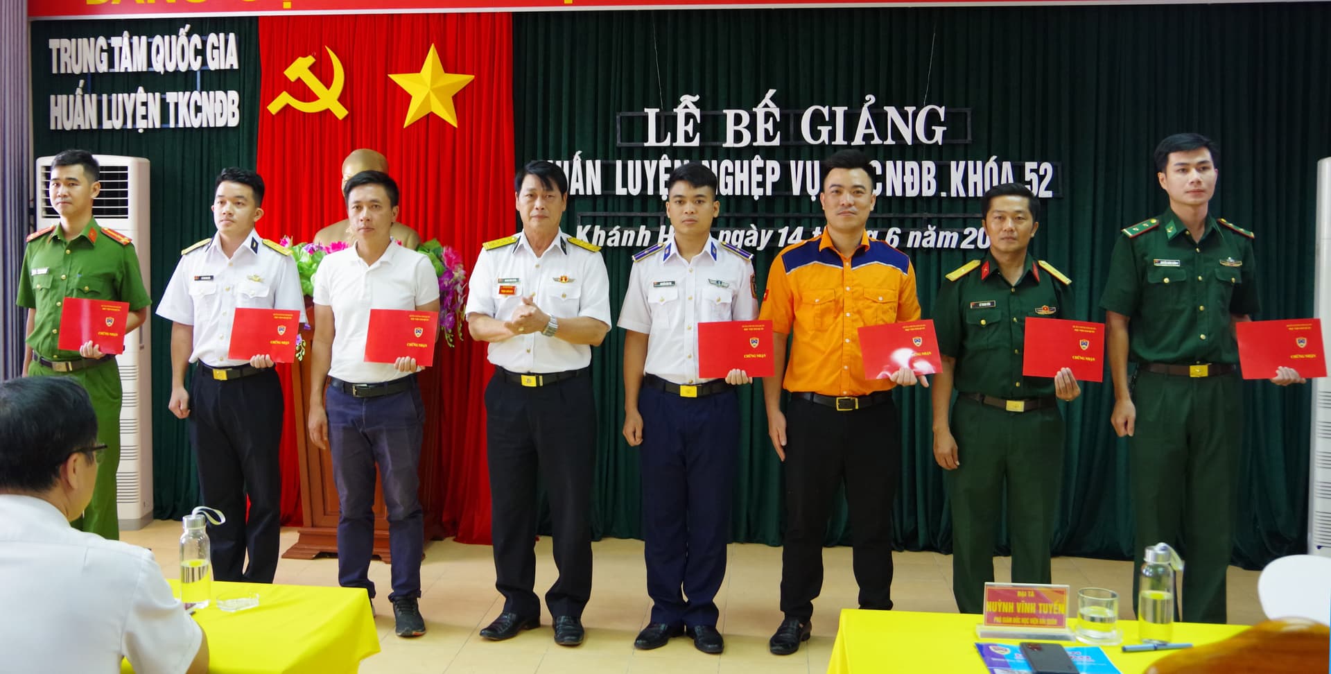 Bế giảng lớp huấn luyện nghiệp vụ tìm kiếm cứu nạn đường biển Khóa 52