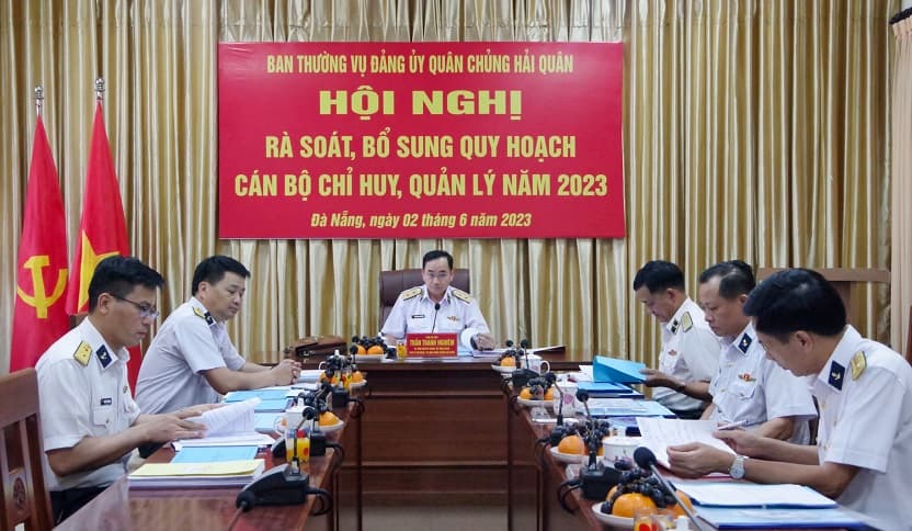 Phó Đô đốc Trần Thanh Nghiêm làm việc với Vùng 3