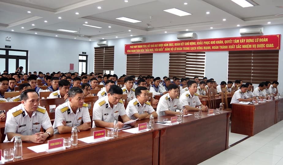 Vùng 3 khai giảng lớp đào tạo nhân viên sơ cấp chuyên môn kỹ thuật-nghiệp vụ Khóa 49