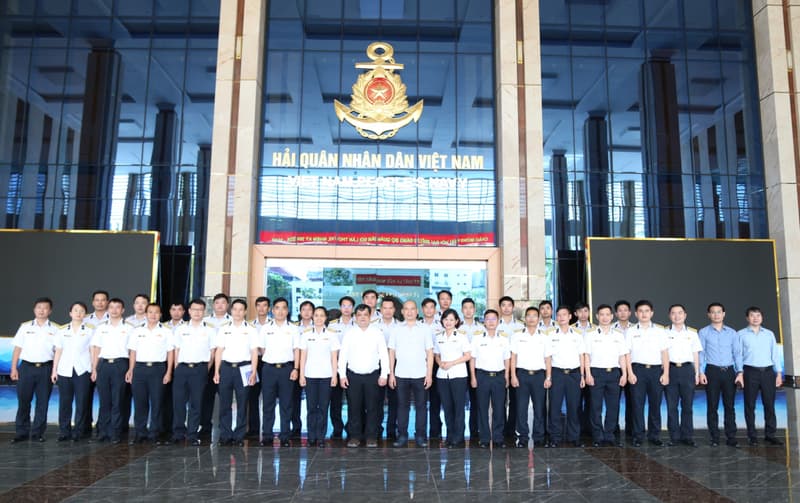 Quân chủng Hải quân: Bế mạc lớp đào tạo dài hạn chuyển đổi số