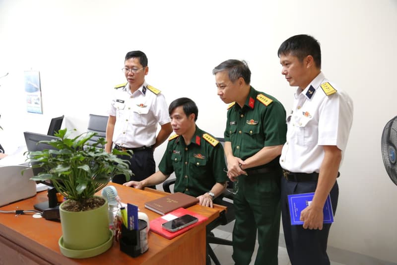 Cục Khoa học Quân sự kiểm tra công tác thông tin khoa học quân sự tại Quân chủng Hải quân