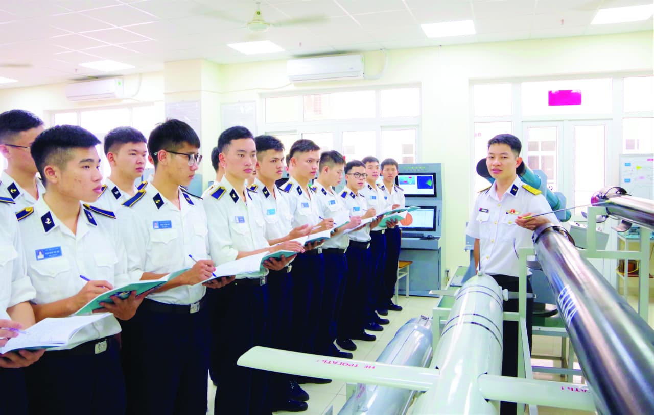 Chú trọng nâng cao chất lượng đội ngũ giảng viên trẻ