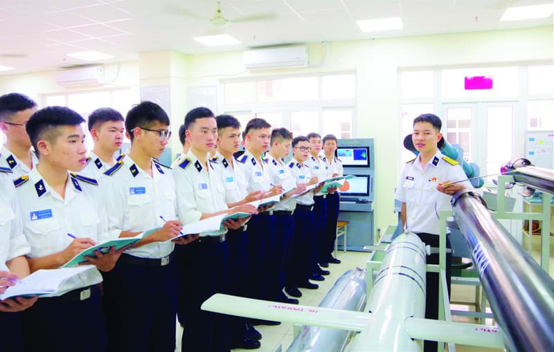 Chú trọng nâng cao chất lượng đội ngũ giảng viên trẻ