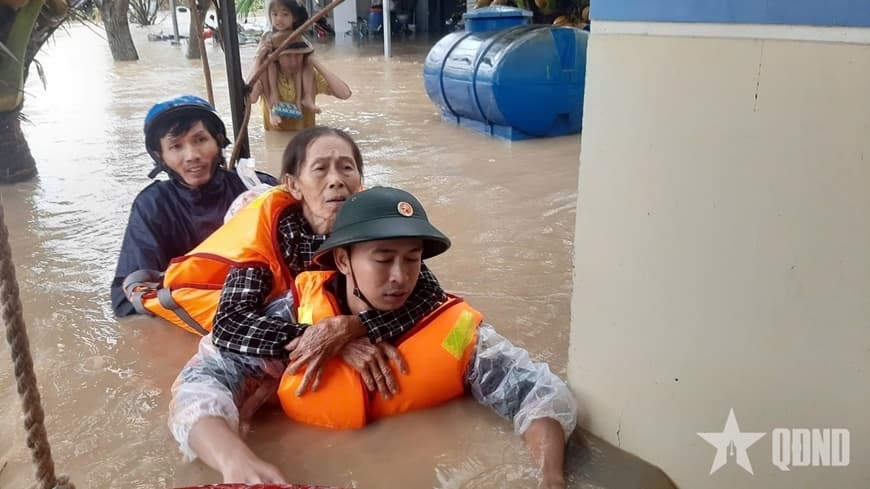 Bộ Tổng Tham mưu yêu cầu các đơn vị chủ động ứng phó với áp thấp nhiệt đới gần Biển Đông