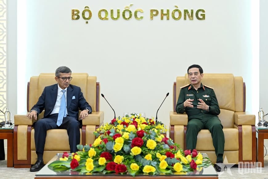 Đại tướng Phan Văn Giang tiếp Thư ký Quốc phòng Ấn Độ