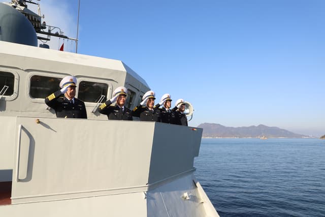 Tàu 015 - Trần Hưng Đạo rời Nhật Bản, lên đường thăm Hàn Quốc