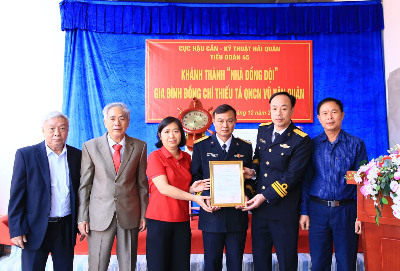 Tiểu đoàn 45 khánh thành và bàn giao nhà đồng đội