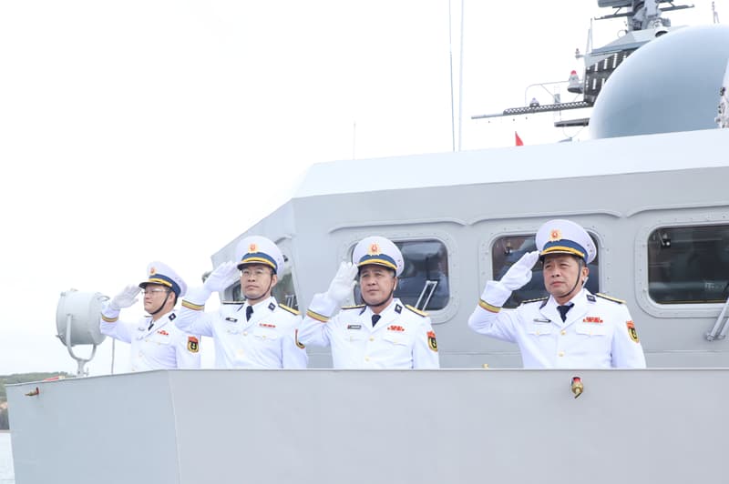 Tàu 015-Trần Hưng Đạo cập Quân cảng Cam Ranh kết thúc tốt đẹp chuyến thăm Trung Quốc, Nhật Bản và Hàn Quốc