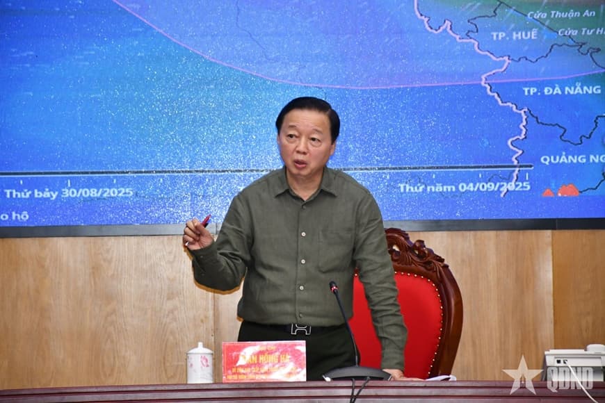 Phó thủ tướng Trần Hồng Hà chỉ đạo công tác ứng phó bão số 5