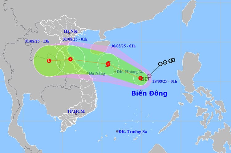 Áp thấp nhiệt đới gây gió mạnh trên Biển Đông