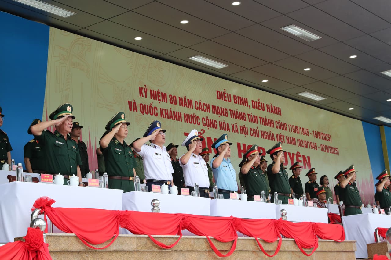 Tổng hợp luyện lần 2 chuẩn bị cho diễu binh, diễu hành kỷ niệm 80 năm Cách mạng tháng Tám và Quốc khánh 2/9
