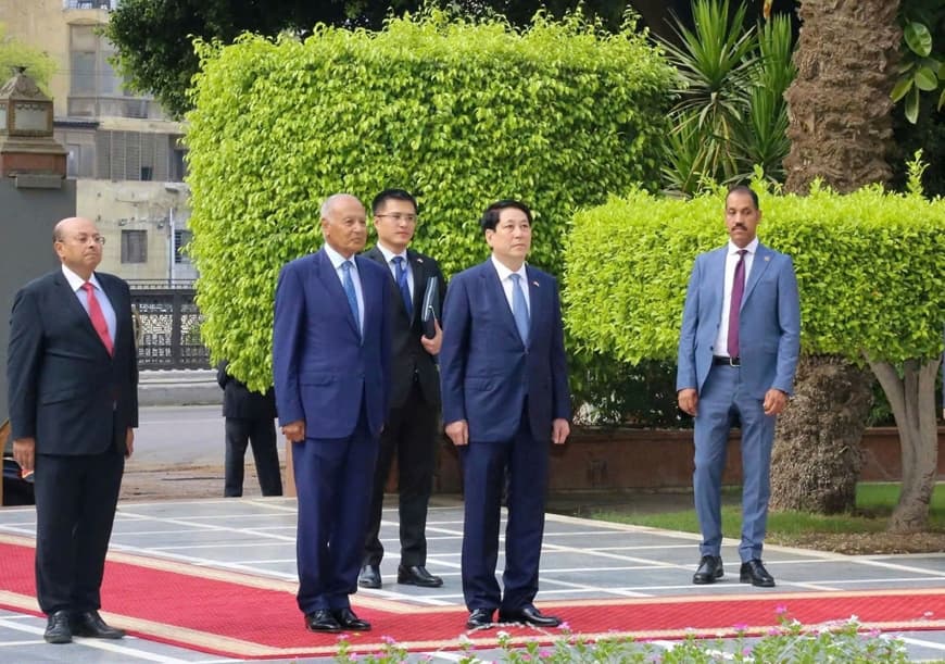 Chủ tịch nước Lương Cường thăm và phát biểu chính sách tại Liên đoàn Arab